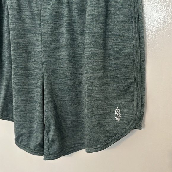 Free People Movement Sublime Rebound Shorts in frosted pine size small - Picture 4 of 7